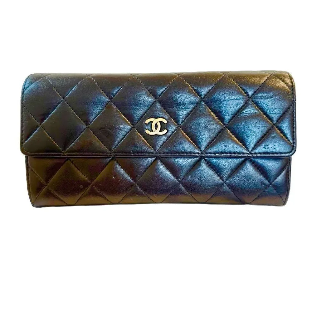 Chanel Black Quilted Leather Wallet